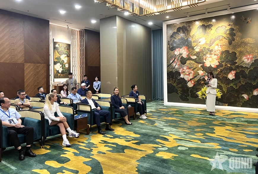 Vận động viên Pickleball số 1 thế giới Anna Leigh Waters thăm MB