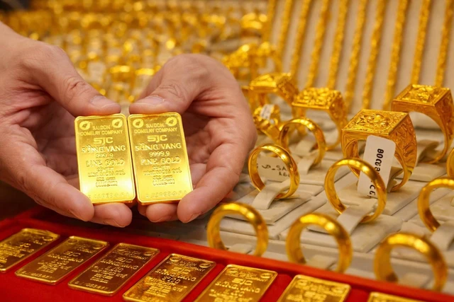 Giá vàng hôm nay (3-3): Đồng loạt “nhảy vọt”, xác lập mức kỷ lục mới