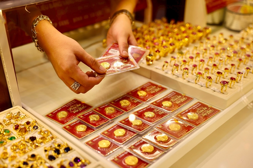 Giá vàng hôm nay (chiều 1-4): Biến động liên tục, áp sát 177 triệu đồng/lượng chiều bán ra