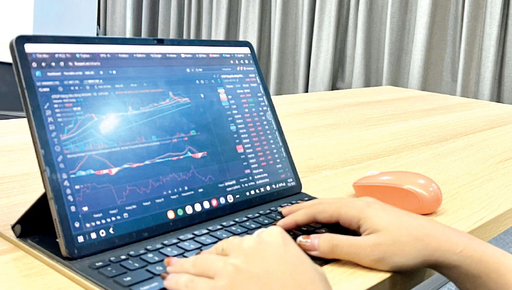 Áp lực chốt lời khiến VN-Index ngắt chuỗi tăng 5 phiên liên tiếp