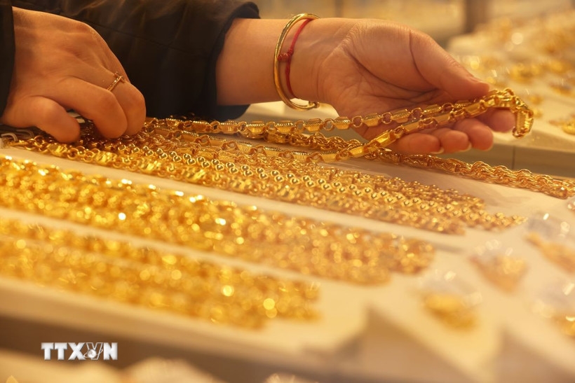 Giá vàng hôm nay (sáng 3-4): Đảo chiều tăng 1 triệu đồng/lượng