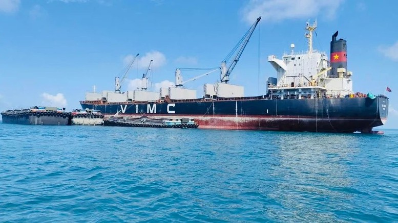 Huy động thêm tàu vận tải cỡ lớn chở dầu từ Vịnh Ba Tư về Việt Nam