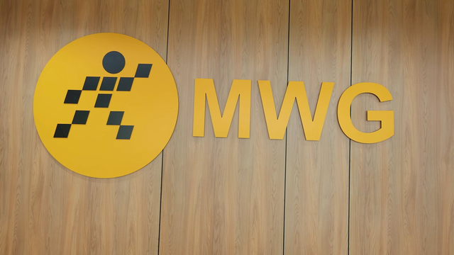 Hàng chục nghìn cổ đông “rời tàu” MWG khi cổ phiếu tăng gần gấp đôi, lợi nhuận lập kỷ lục