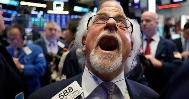 Một cổ phiếu ngân hàng bất ngờ được tự doanh CTCK “gom” đột biến trong phiên 16/4