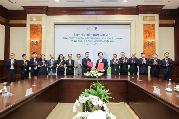V-Green hợp tác VNPT phát triển mạng lưới trạm sạc và tủ đổi pin xe điện trên toàn quốc