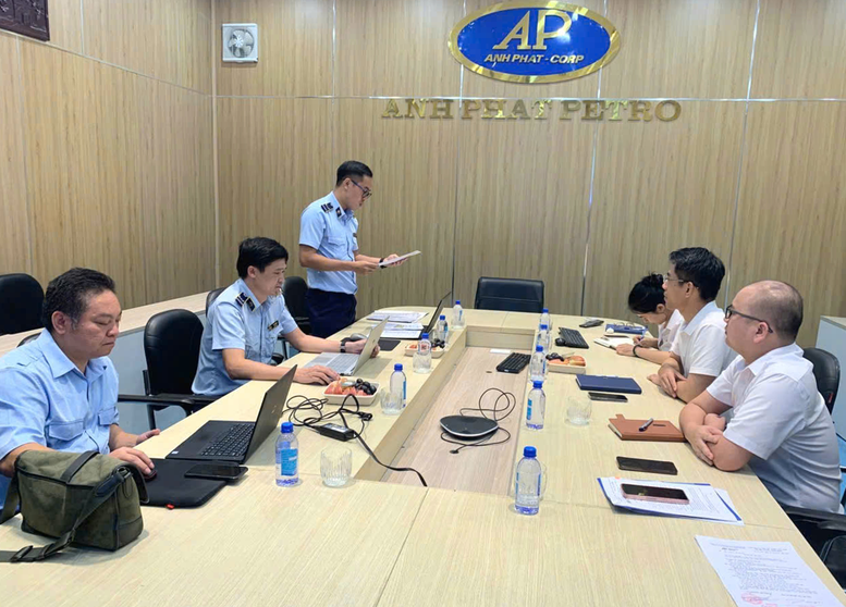 Xử phạt 3 doanh nghiệp đầu mối kinh doanh xăng dầu