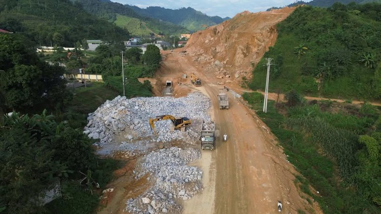 Đẩy nhanh tiến độ đưa Dự án đường Hồ Chí Minh đoạn Chợ Chu-Ngã ba Trung Sơn về đích