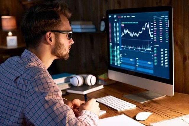 Phiên 3/6: Khối ngoại tiếp tục bán ròng, ngược chiều “tung” gần 600 tỷ gom FPT