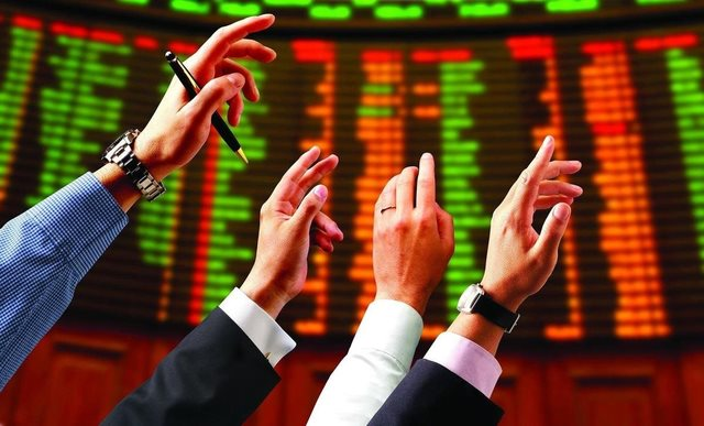 Một cổ phiếu ngân hàng bị tự doanh CTCK “xả” mạnh trong phiên tăng điểm