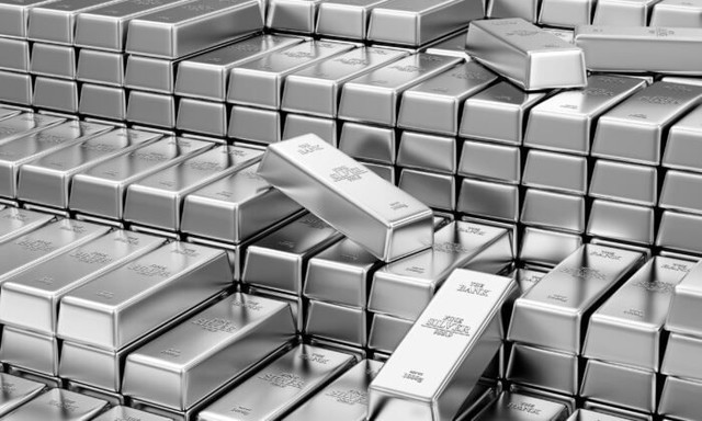 Quỹ bạc lớn nhất thế giới tiếp tục “xả hàng”, bán ròng hơn 58 tấn chỉ trong một tuần