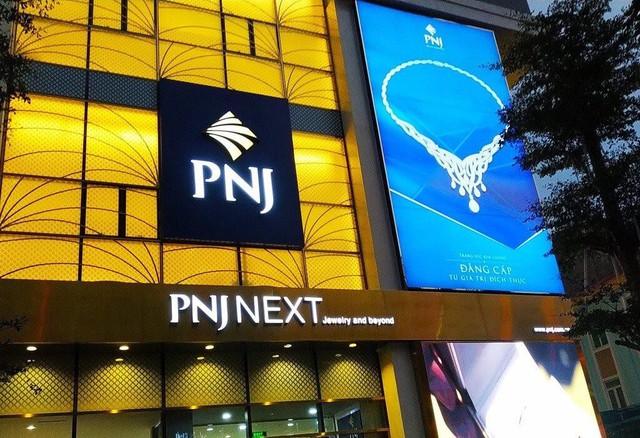 PNJ lại bị bán tháo