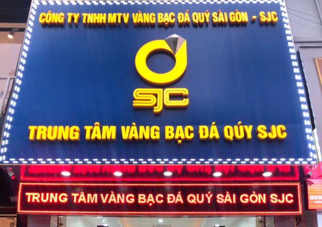 Cựu Tổng Giám đốc SJC chỉ đạo trưởng phòng kinh doanh nhập lậu kim cương, đưa vào hệ thống bán lẻ