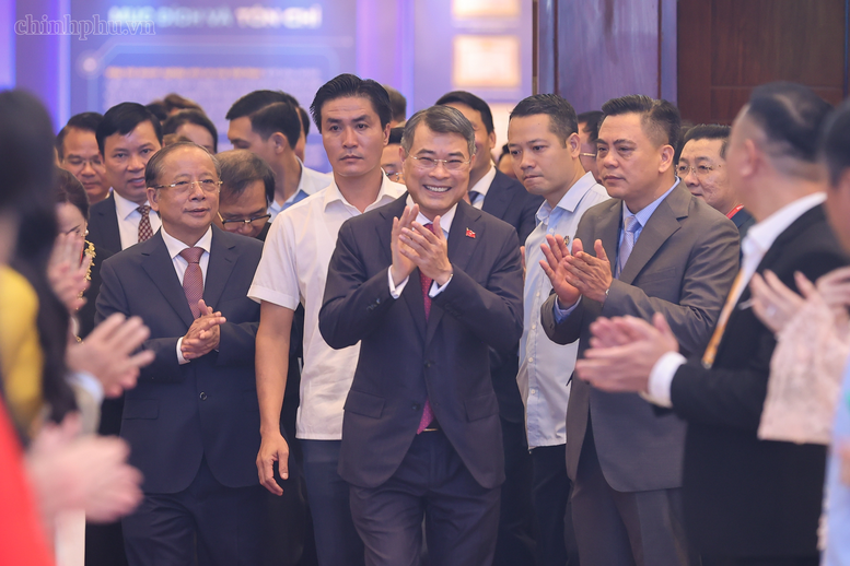 Thủ tướng Lê Minh Hưng: Doanh nghiệp nhỏ và vừa phải trở thành nguồn bổ sung liên tục cho lớp doanh nghiệp lớn
