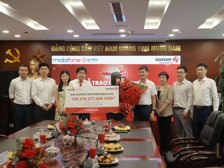 Trúng Jackpot gần 200 tỷ đồng, một phụ nữ An Giang tặng 5 tỷ làm từ thiện