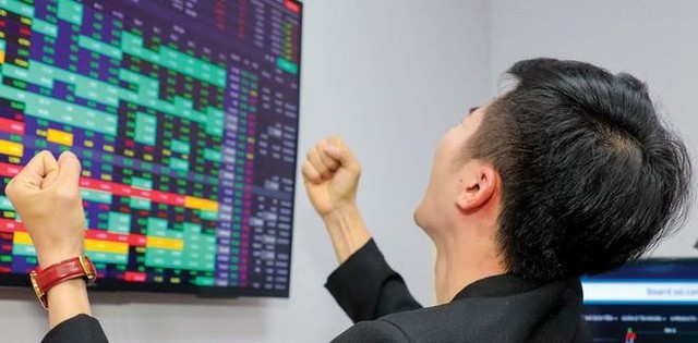 Một cổ phiếu ngân hàng được tự doanh CTCK “gom” ròng gần 200 tỷ đồng phiên 13/10