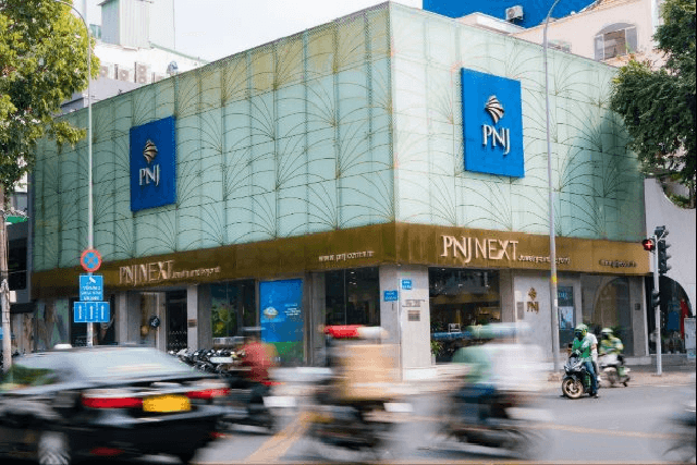 PNJ “cháy hàng” ngay trước giờ G