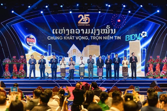 Nghĩa tình – giá trị văn hóa tạo sức mạnh nội sinh của BIDV trong hành trình phụng sự đất nước -Kỳ 3 – Từ mái nhà đại đoàn kết đến những cánh rừng cho mai sau