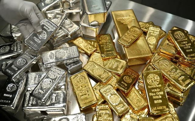 Loạt cá mập mạnh tay “bắt đáy” vàng, bạc sau nhịp giảm sâu